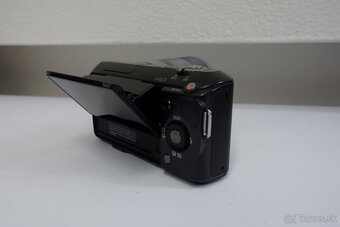 Sony NEX - 3 + 18-55mm - 6
