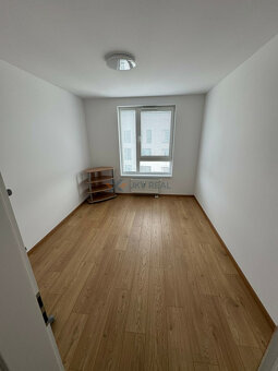 Prenájom 3-izbového bytu s loggiou v Trnave – Prúdy - 6