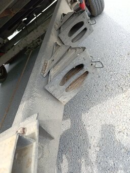 Predám vyklapaci vozík agados do 3,5 t - 6