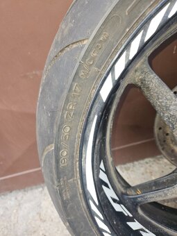 Predám zadné koleso na Yamaha R1 - 6