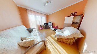 Výnimočný 6-izbový dom s garážou vo Veľkých Ripňanoch - 6