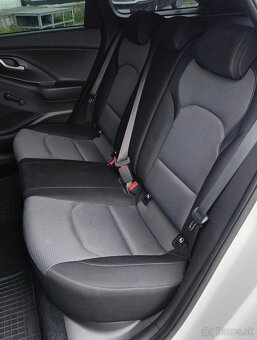 Hyundai i30 CW 1.4i Family - 6