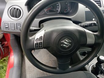 SUZUKI SWIFT - 6