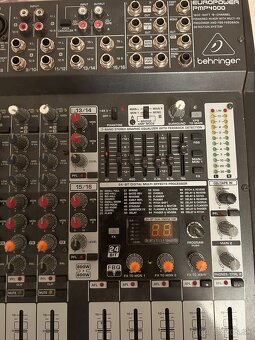 Power mix BEHRINGER PM4000 - 6