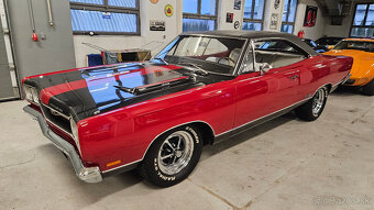 1969 Plymouth GTX 440 V8 - muscle car, po renovaci - 6