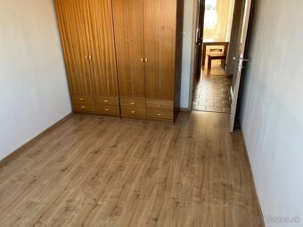NA PRENÁJOM 3 IZBOVÝ, DUBNICA NAD VÁHOM, od 01.01.2026 - 6