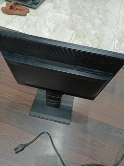 Monitor Acer LED cierny 19'' - 6