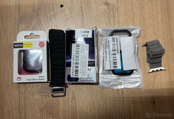 Apple Watch 7 - 45mm (Product Red) - 6