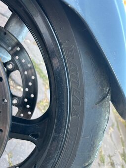 Suzuki GSR 600 - 6