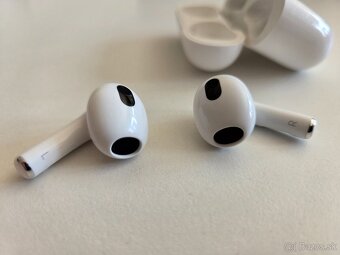 Apple AirPods (2022) 3. generácie - 6