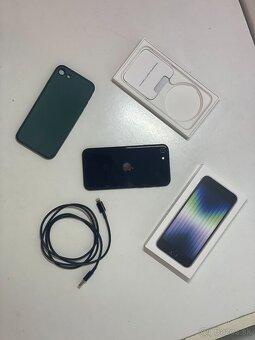 📱 iPhone SE 3 (2022) – 128 GB – čierny – 90 % batéria - 6