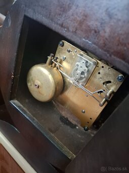 Predám funkčné starožitné komodové hodiny BASSCLOCK polbicie - 6