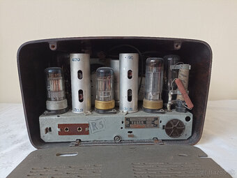 Staré retro bakelitové rádio Tesla Talisman 306U - 6