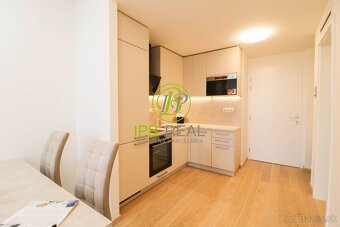 Zariadený 1,5-izb. byt s parkovaním v projekte Vydrica v Sta - 6