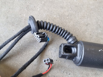 Elektrický tlmič kufra Škoda Oktavia 3 5E9827851F/5E9827852F - 6