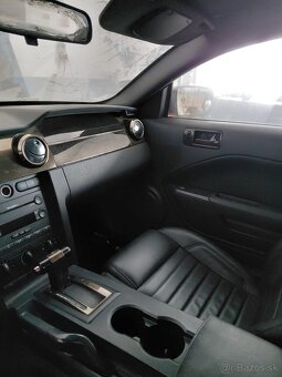 FORD MUSTANG 4.0L LIMITED - 6