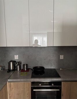 Na prenájom 2 izbový byt Myslenická 600,- Eur - 6