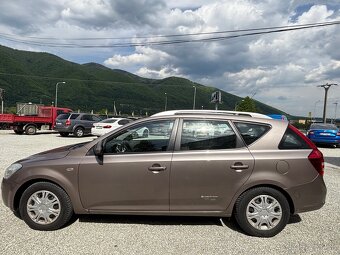 Kia Cee´d SW 1.6 CRDi VGT 16V 90k EX - 6
