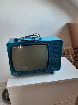 Retro televízor Tesla Satelit - 6
