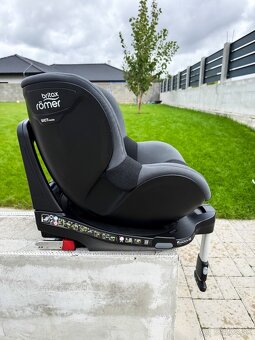 Autosedačka Britax Römer Dualfix M i-Size čierna - 6