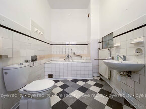 Na prenájom kanc. priestory v absolútnom centre KN - 69 m2 - 6