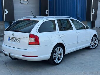Skoda Octavia Combi 2.0TDI CR RS - 6