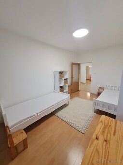 Prenajmem 4 izbový byt Banská Bystrica Radvaň - 6