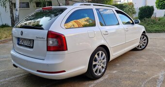 Octavia Combi 2.0 Tdi Facelift RS - 6