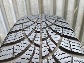 Originálna zimná sada Toyota - 5x100 r15 + GY 185/65 r15 - 6