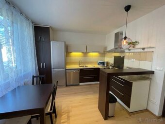 na prenájom 2 izbový byt Bratislava-Nivy,  Košická ul - 6