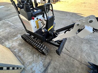 Predám minibager zn. Bobcat E 10 Z - 6