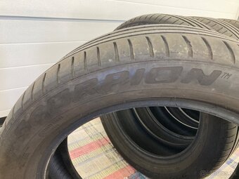 Predám letné pneu PIRELLI 235/50 R19 - 6