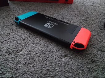 Nintendo Switch V2 - 6
