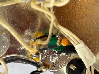 Loaded pickguard pre Stratocaster Mojotone - 6