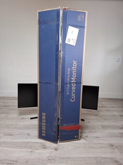 Samsung zaoblený monitor - 6