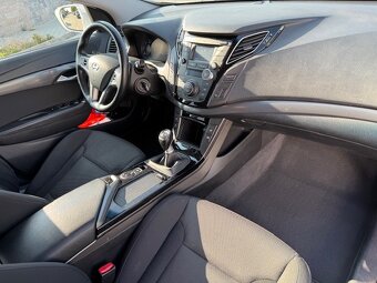 HYUNDAI i40 COMBI 1.7 CRDi - 6
