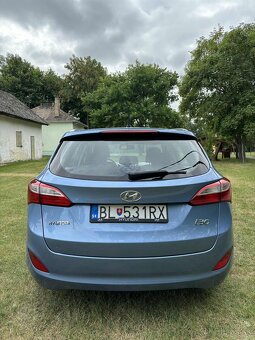 Hyundai i30 CW 1.6i MPI 16V DOHC Comfort 6st. A/T - 6