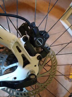 horský bicykel GENESIS-Razor,kotúč.brzdy,26"kol.,15"rám,Al - 6