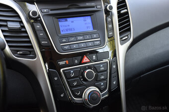 Hyundai i30 kombi, 1,6 benzín, 104 800 km, 2013 - 6