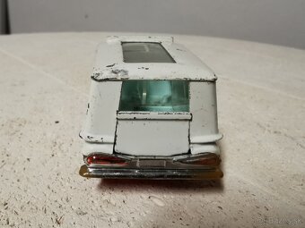 Corgi Chevrolet Impala Kennel pick up - 6