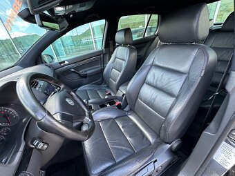 Volkswagen Golf - 6