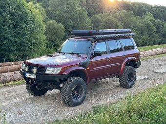 Predám Nissan Patrol y61 - 6