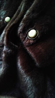 Hnedá krátka kožušinová bunda, v. XL/XXL - 6