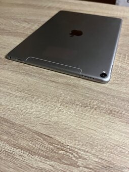 10.5” tablet iPad Pro / 256GB Space Gray Super stav - 6