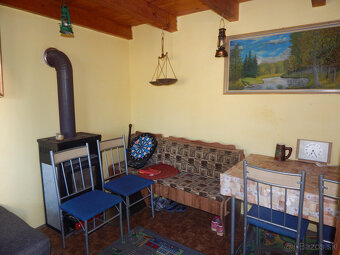 Na predaj poschodová chata s pozemkom - 385 m2 v Úľanoch nad - 6