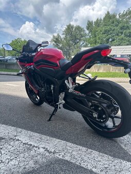 Honda CBR650R - 6