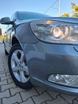 ŠKODA OCTAVIA FAMILY 2.0TDI CR  DSG + MODEL 2013 + XENON - 6