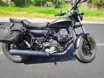 Moto Guzzi v9 Bobber top stav, najazd 4109km - 6