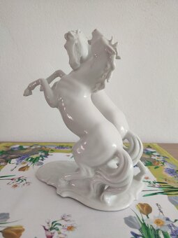 Schaubach kone porcelánová soška - 6