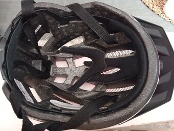 Dievčenská prilba - 6